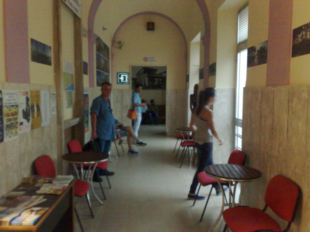 Ostello La Stazione Alba Adriatica Exterior foto